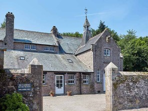 8 Bedroom Victorian Country House with Pool & Hot Tub near Lyonshall, Herefordshire, England